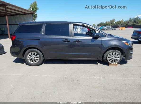 KNDMB5C18L6653478 2020 KIA SEDONA Gray Widok wnętrza z tyłu