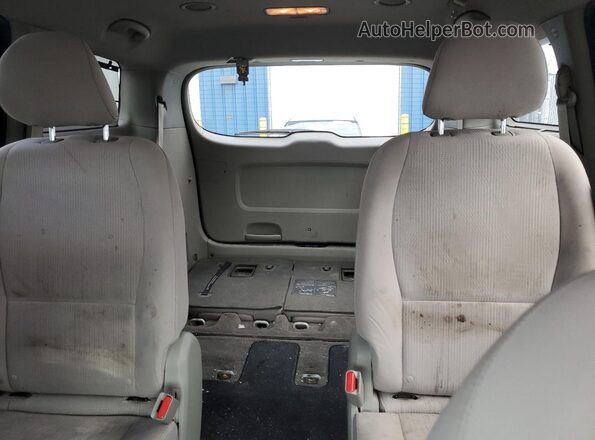 KNDMC5C15L6562004 2020 KIA SEDONA Silver Vista de los asientos traseros