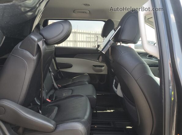 KNDNB4H32P6236727 2023 KIA CARNIVAL Black 