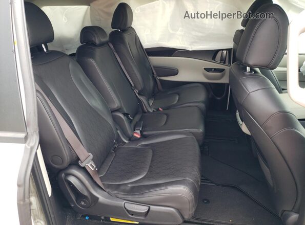 KNDNB4H37R6358339 2024 KIA CARNIVAL White 