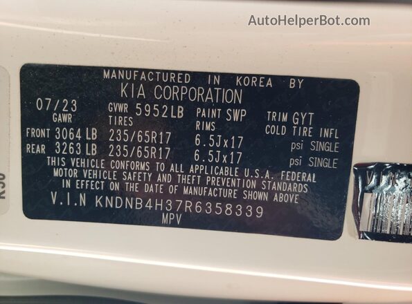 KNDNB4H37R6358339 2024 KIA CARNIVAL White 
