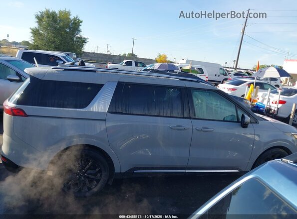 KNDNE5H39R6378170 2024 KIA CARNIVAL MPV Gray Widok wnętrza z tyłu