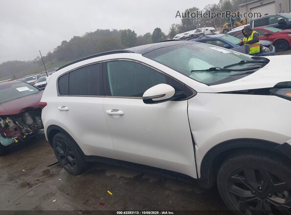 KNDP6CAC0N7952549 2022 KIA SPORTAGE White Вид задньої частини салону