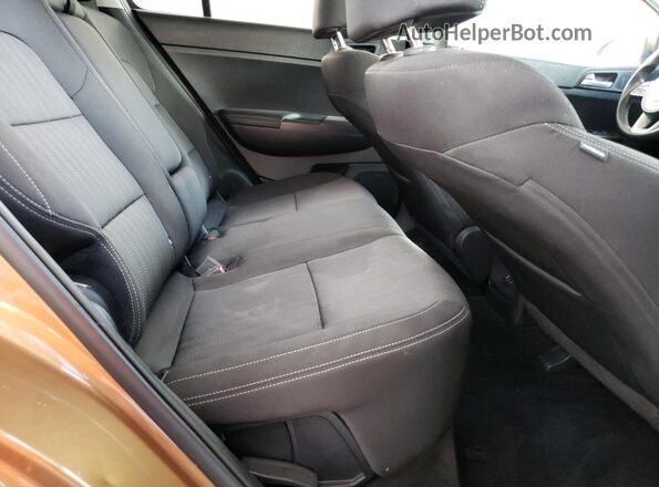 KNDPM3AC0L7826758 2020 KIA SPORTAGE Gold Widok wnętrza z tyłu