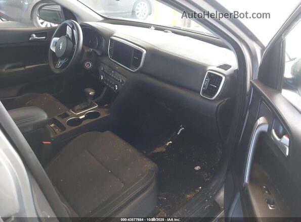 KNDPMCAC1N7961573 2022 KIA SPORTAGE Серый Вид салона спереди