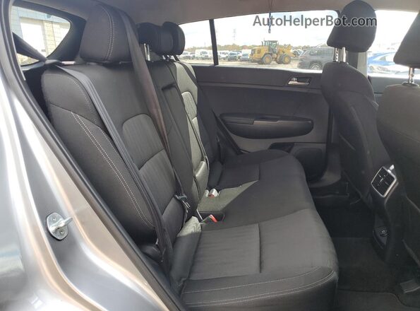 KNDPMCAC2N7001369 2022 KIA SPORTAGE Silver Vista interior trasera