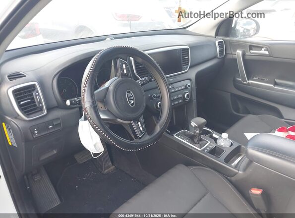 KNDPMCAC8M7917682 2021 KIA SPORTAGE White 