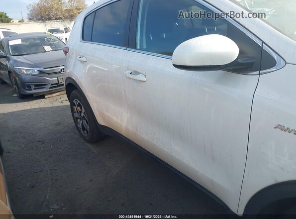 KNDPMCAC8M7917682 2021 KIA SPORTAGE White 