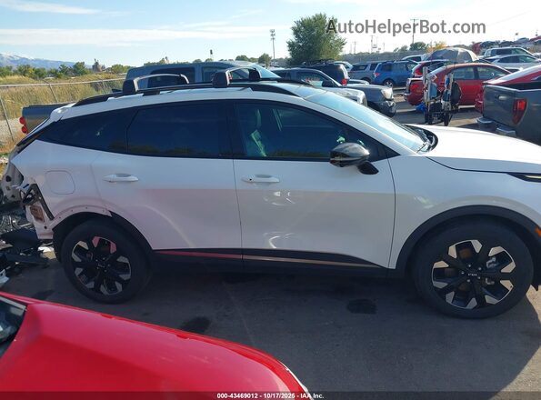 KNDPZDAH7P7079135 2023 KIA SPORTAGE PLUG-IN HYBRID White Սալոնի 360 աստիճան տեսք