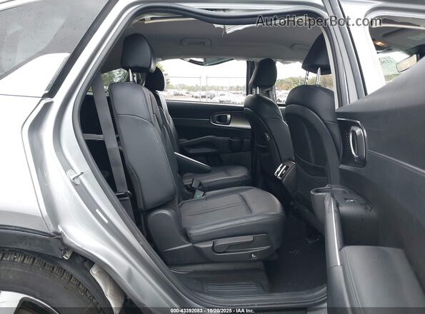 KNDRHDLG0P5161476 2023 KIA SORENTO HYBRID Gray Widok naklejki z numerem VIN