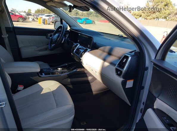 KNDRKDLG9P5208893 2023 KIA SORENTO HYBRID Silver Widok wnętrza z przodu