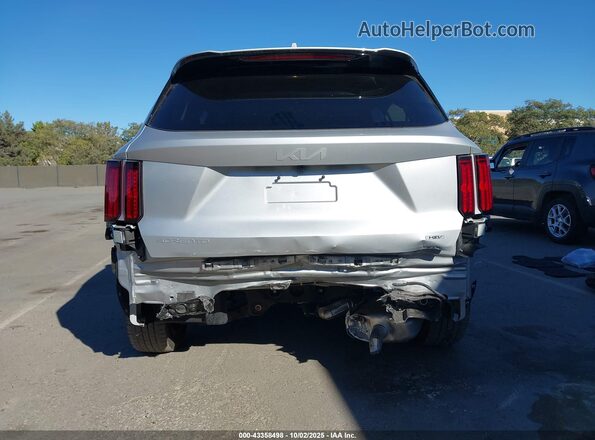 KNDRKDLG9P5208893 2023 KIA SORENTO HYBRID Silver Widok z przodu