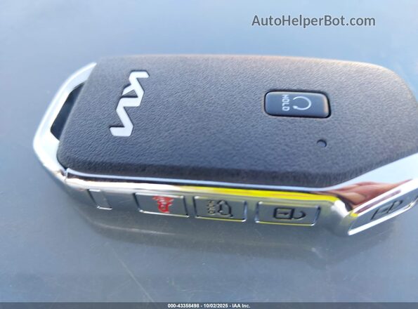 KNDRKDLG9P5208893 2023 KIA SORENTO HYBRID Silver Widok deski rozdzielczej