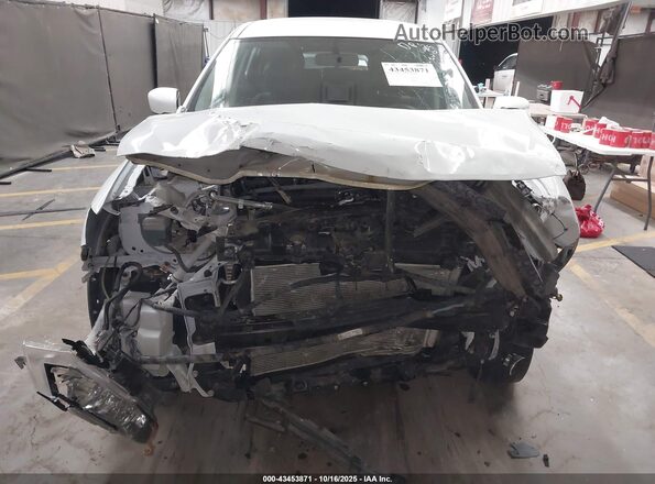 KNMAT2MT2JP576600 2018 NISSAN ROGUE White Front view