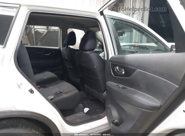 KNMAT2MT2JP576600 2018 NISSAN ROGUE White VIN sticker view