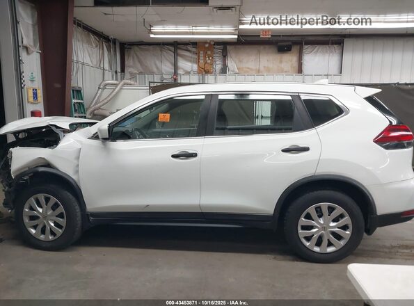 KNMAT2MT2JP576600 2018 NISSAN ROGUE White 360 interior view