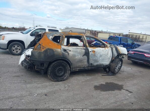 KNMAT2MT4GP649085 2016 NISSAN ROGUE White Вид щитка приладів