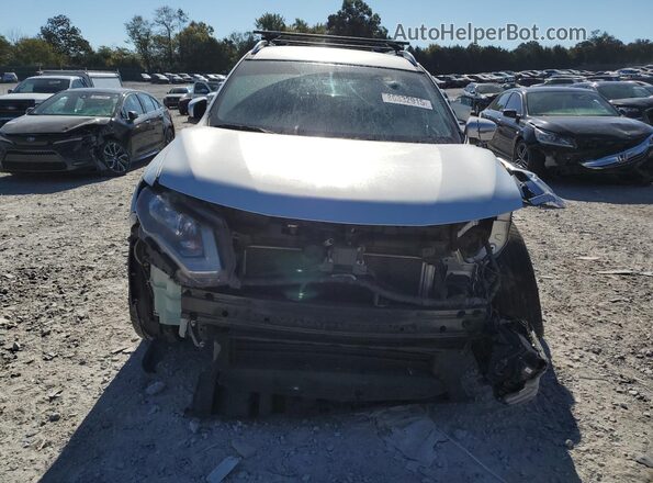 KNMAT2MT5JP506198 2018 NISSAN ROGUE Silver Front view