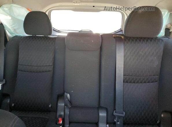KNMAT2MT5JP506198 2018 NISSAN ROGUE Silver Rear seats view