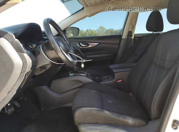 KNMAT2MT5JP506198 2018 NISSAN ROGUE Silver Front interior view
