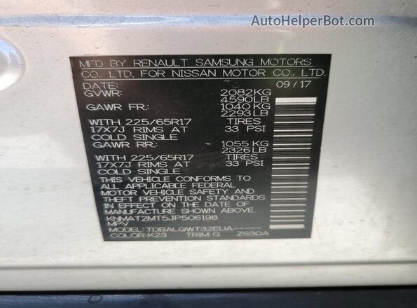 KNMAT2MT5JP506198 2018 NISSAN ROGUE Silver 360 interior view