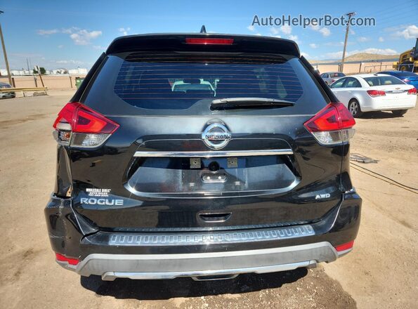 KNMAT2MV7HP522978 2017 NISSAN ROGUE Black Widok z tyłu
