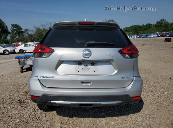 KNMAT2MV9LP509240 2020 NISSAN ROGUE Silver Widok z tyłu