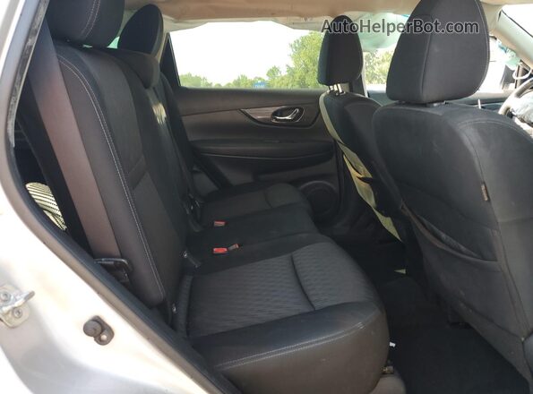 KNMAT2MV9LP509240 2020 NISSAN ROGUE Silver Widok wnętrza z tyłu