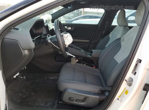 LPSED3KA7NL078498 2022 POLESTAR 2 White Front interior view