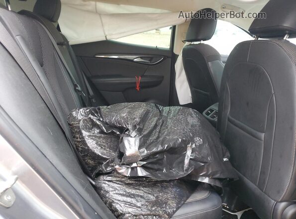 LRBAZLR41ND021696 2022 BUICK ENVISION Silver უკანა სალონის ხედი