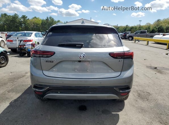 LRBFZMR44PD152913 2023 BUICK ENVISION Серебряный Вид сзади