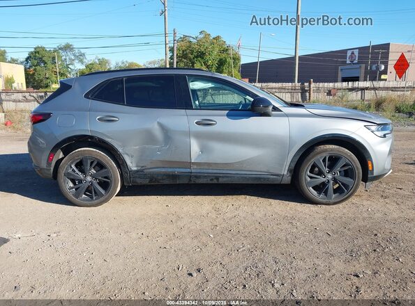 LRBFZPR49PD180482 2023 BUICK ENVISION Silver Widok wnętrza 360 stopni