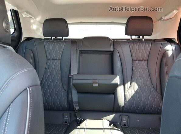 LRBFZRR4XND069769 2022 BUICK ENVISION Silver Rear seats view
