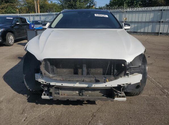 LYV102RK3JB117824 2018 VOLVO XC60 White 
