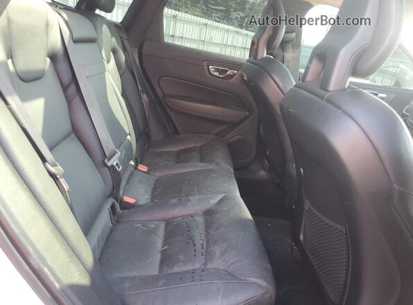 LYV102RK3JB117824 2018 VOLVO XC60 White 