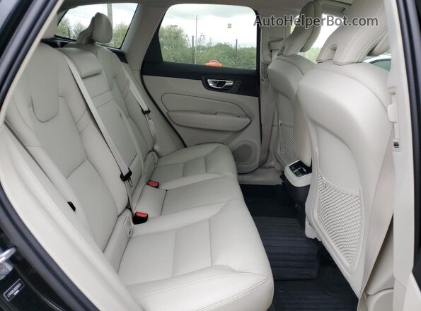 LYV102RLXKB283574 2019 VOLVO XC60 Black უკანა სალონის ხედი