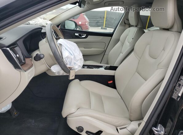 LYV102RLXKB283574 2019 VOLVO XC60 Black წინა სალონის ხედი