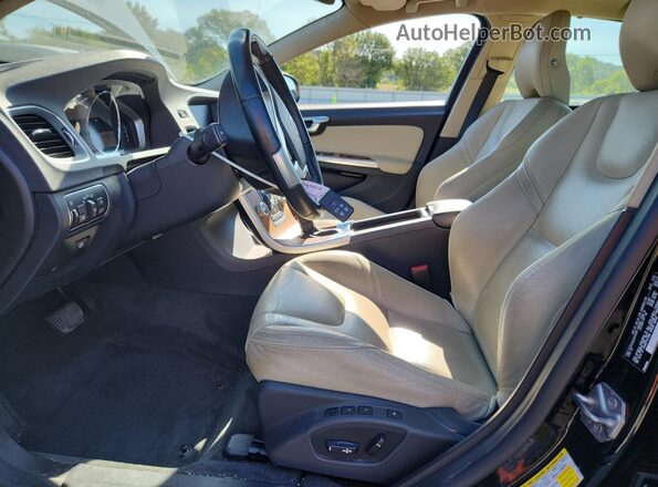 LYV402HMXHB145081 2017 VOLVO S60 Black 