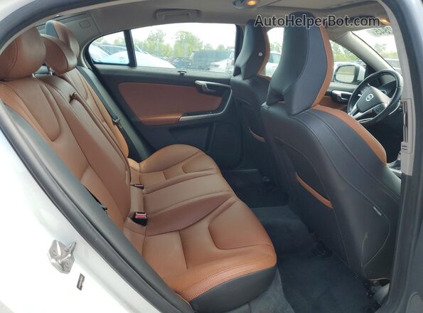 LYV402TM7JB156701 2018 VOLVO S60 White Widok tylnych siedzeń