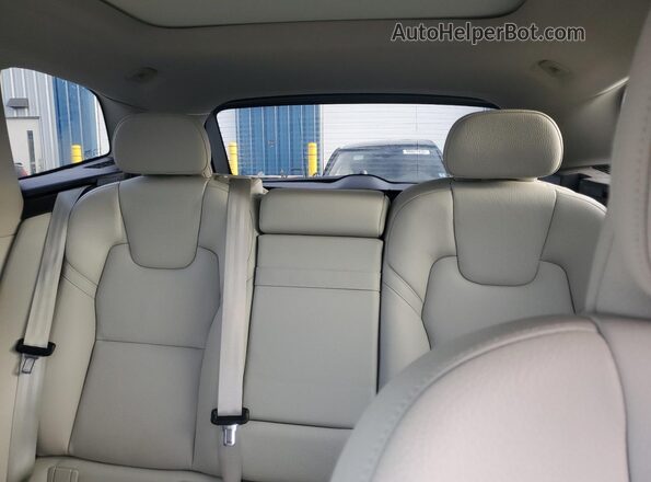 LYVA22RKXMB873049 2021 VOLVO XC60 Blue Vista de los asientos traseros