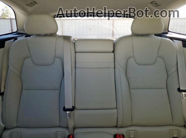 LYVA22RL4JB087042 2018 VOLVO XC60 Белый 