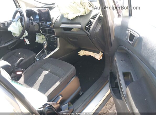 MAJ3S2GEXLC337255 2020 FORD ECOSPORT Серебряный Вид салона спереди
