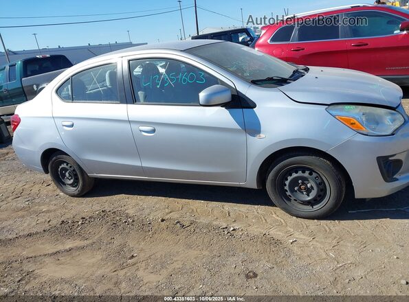 ML32F3FJ2JHF04079 2018 MITSUBISHI MIRAGE G4 Silver Widok wnętrza z tyłu