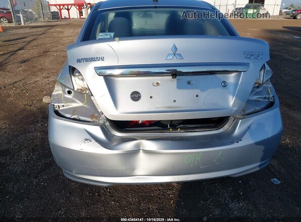 ML32F3FJ6JHF13416 2018 MITSUBISHI MIRAGE G4 Серебряный Вид спереди
