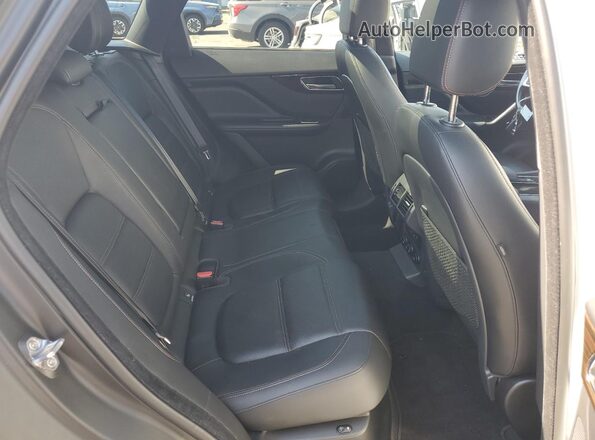 SADCK2FX7LA625702 2020 JAGUAR F-PACE White Սալոնի հետևի տեսք