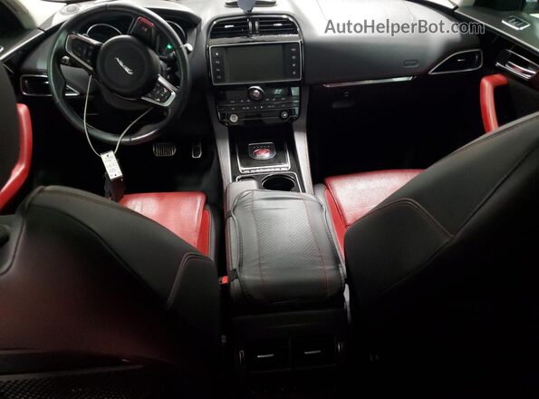 SADCL2BN2HA490363 2017 JAGUAR F-PACE Black Widok deski rozdzielczej