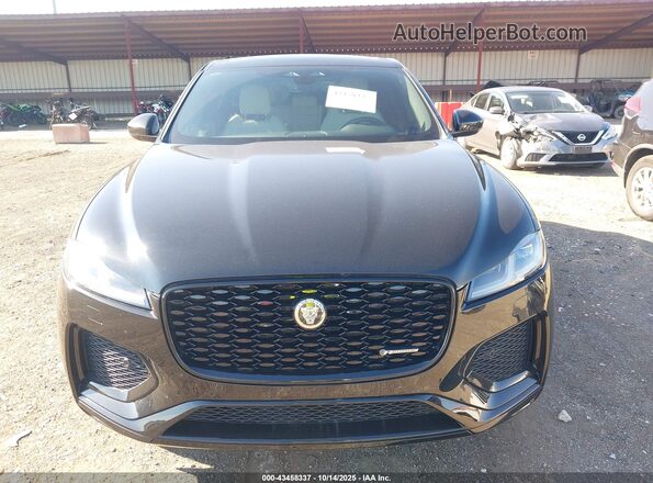 SADCT2EX3RA727411 2024 JAGUAR F-PACE Black Widok z przodu