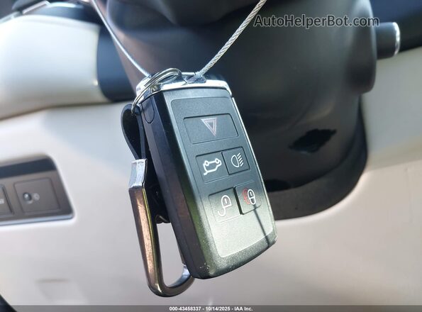 SADCT2EX3RA727411 2024 JAGUAR F-PACE Black Widok deski rozdzielczej