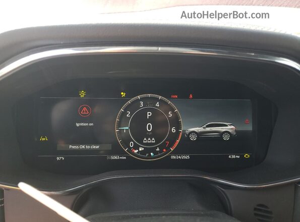 SADCT2EX7SA750907 2025 JAGUAR F-PACE Red Սարքավորումների վահանակի տեսք