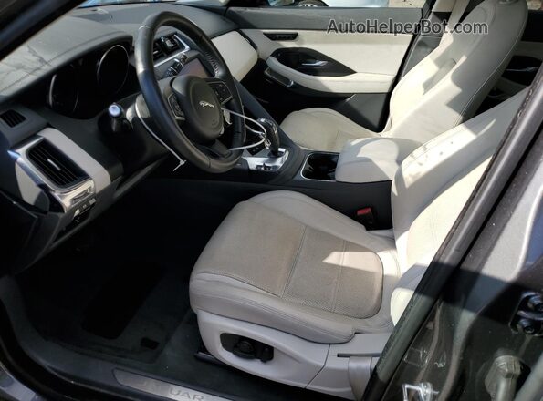 SADFJ2FX4K1Z63704 2019 JAGUAR E-PACE Серый Вид салона спереди